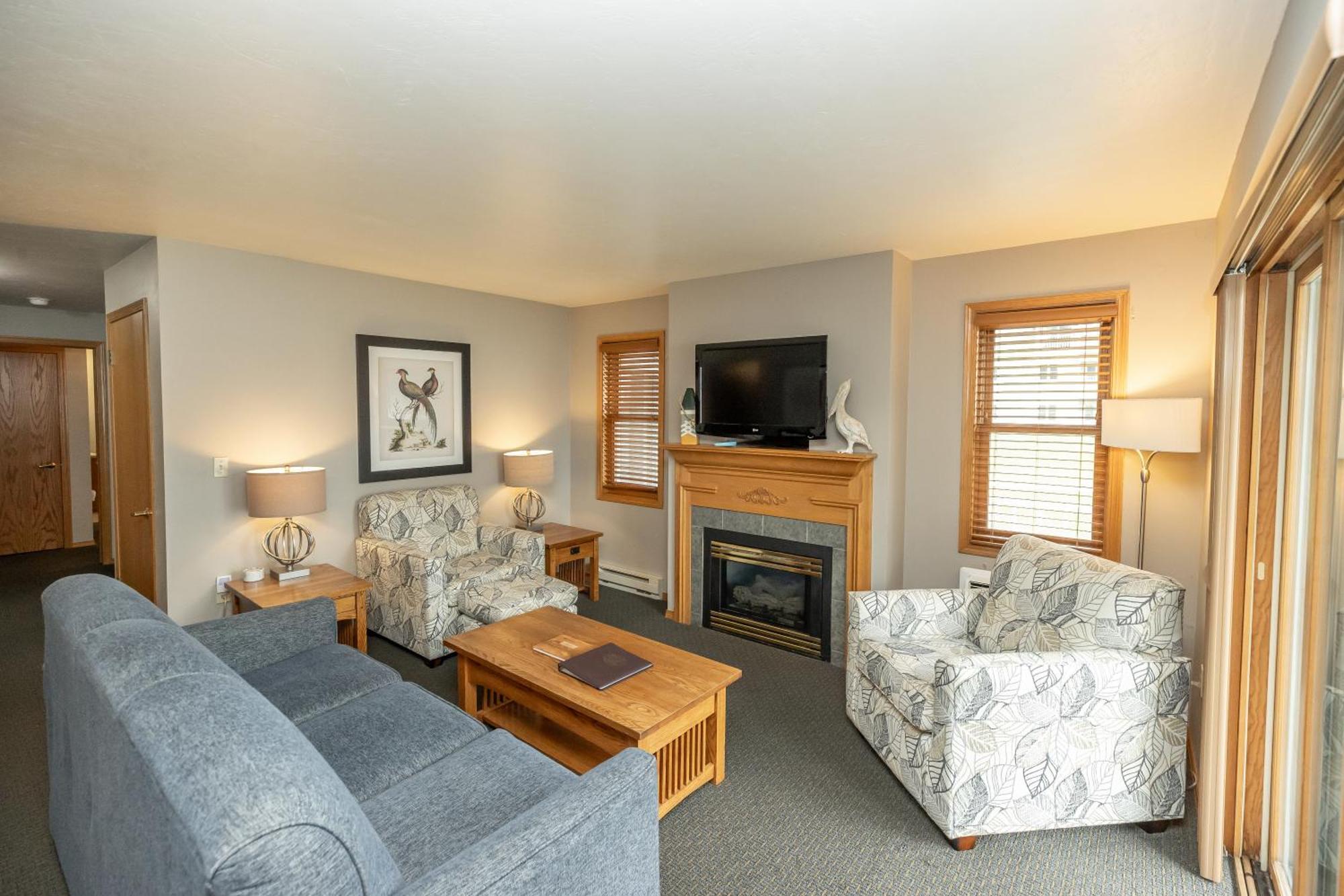 Westwood Shores Waterfront Resort Sturgeon Bay Exterior photo
