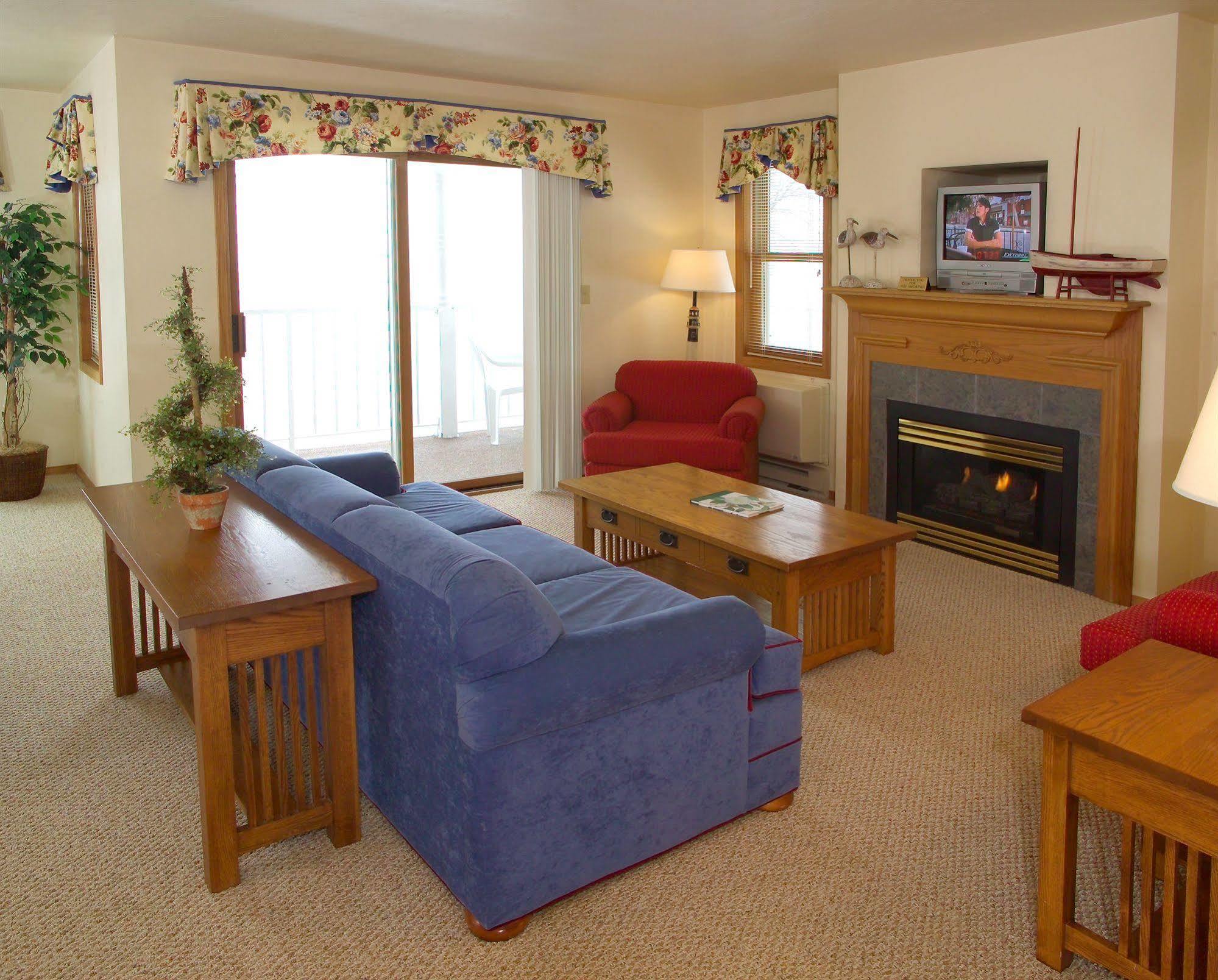 Westwood Shores Waterfront Resort Sturgeon Bay Room photo