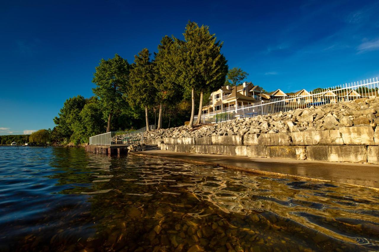 Westwood Shores Waterfront Resort Sturgeon Bay Exterior photo